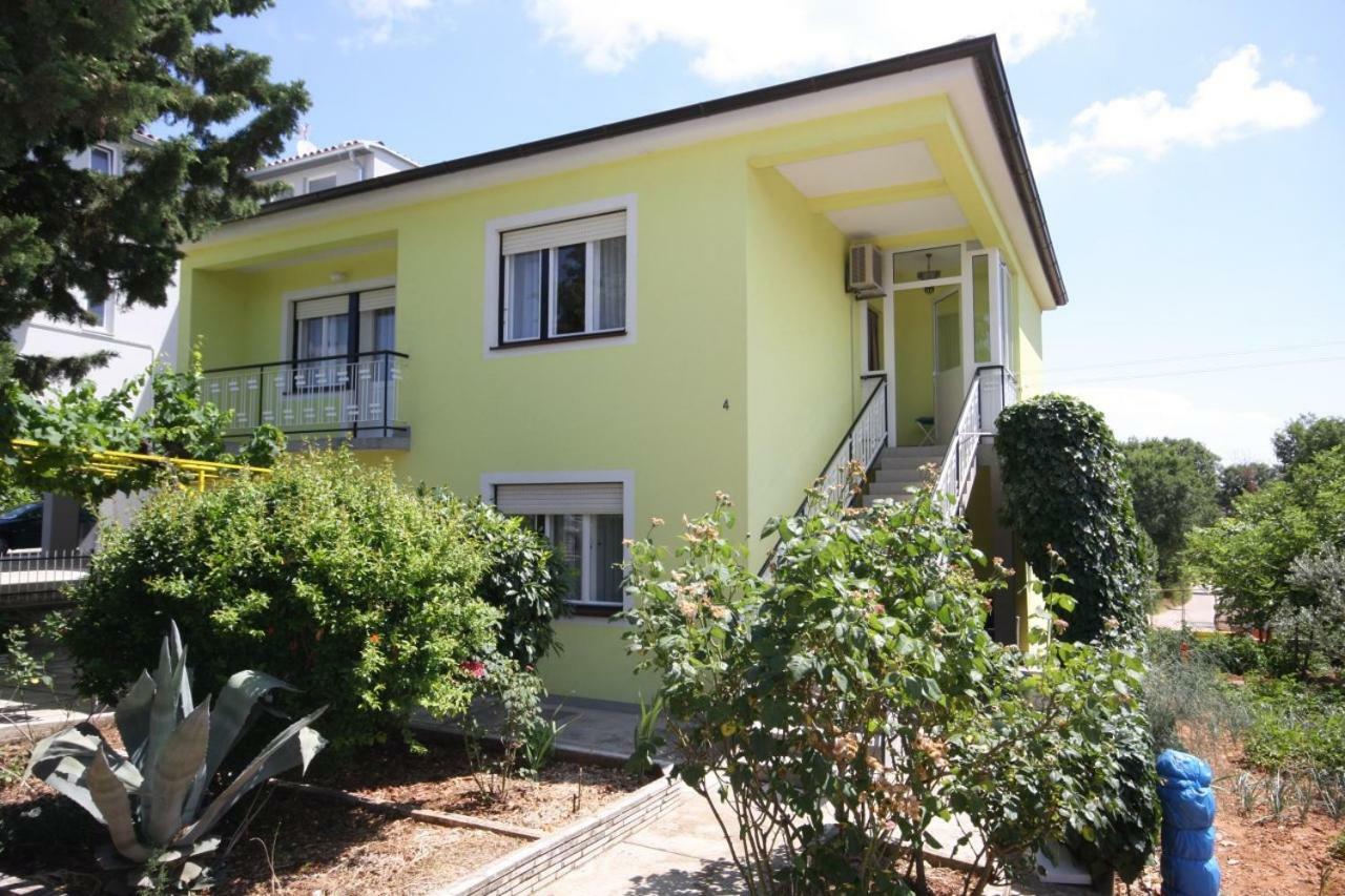 Two Bedroom Apartment, Nice Neighborhood, Free Parking, Wifi Πούλα Εξωτερικό φωτογραφία